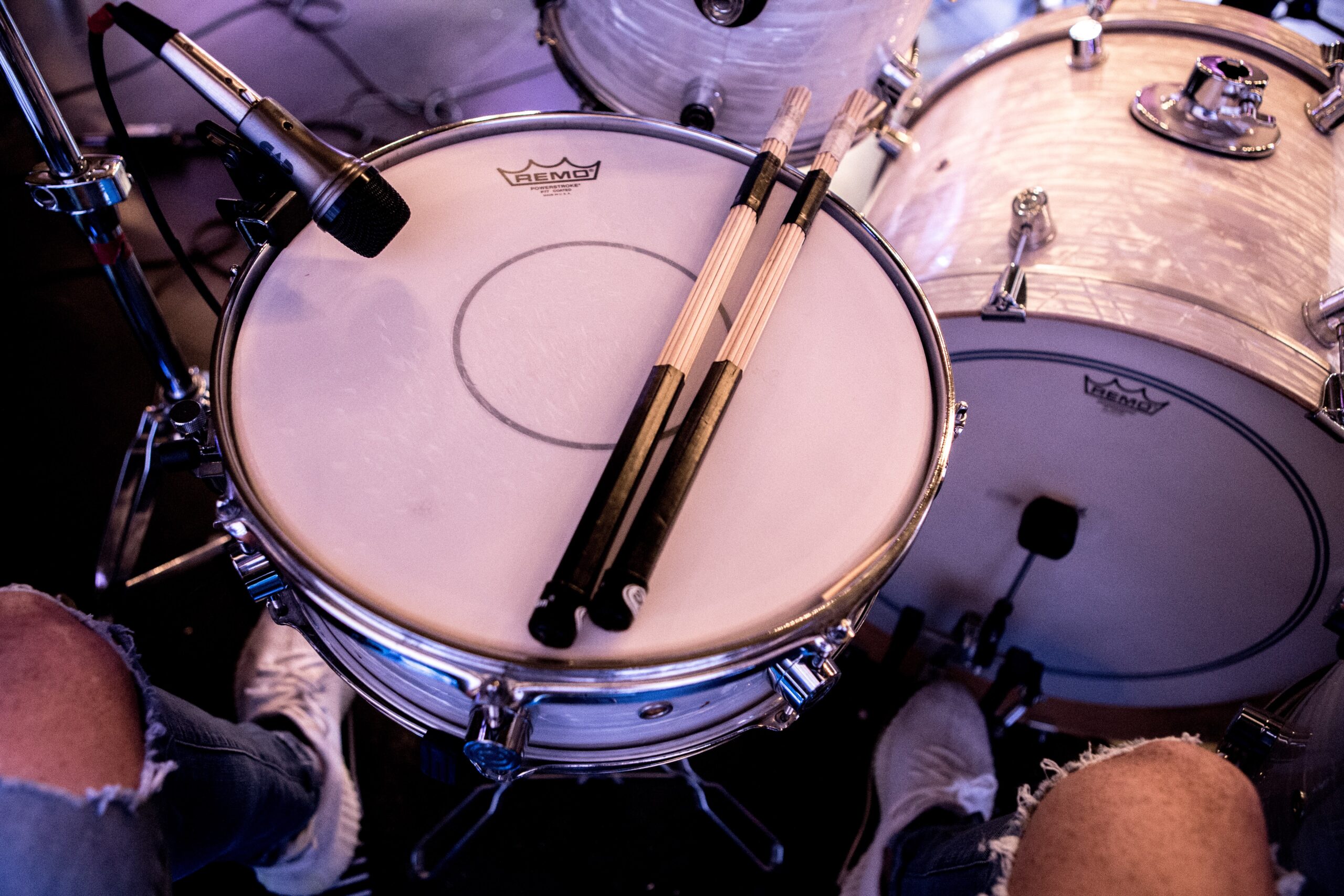 snare stereo or mono